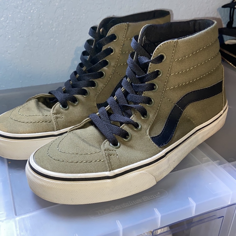 Vans - Picture 4 of 6